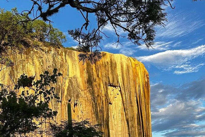 Oaxaca Day Trip Markets Hierve el Agua and Mezcal Tasting - Transportation and Group Size