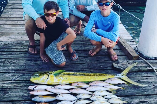 4 hours 34ft Day Dream Private Charter in Nassau - Key Points