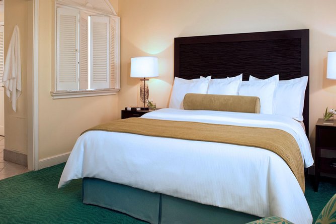 Round trip Airport (LPIA) to Baha Mar, Melia, West Bay St, Cable Beach, Breezes - FAQ