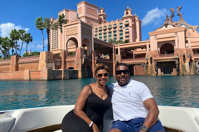 Half-Day Luxury Private Rose Island Pigs and Turtles Excursion - The Sum Up