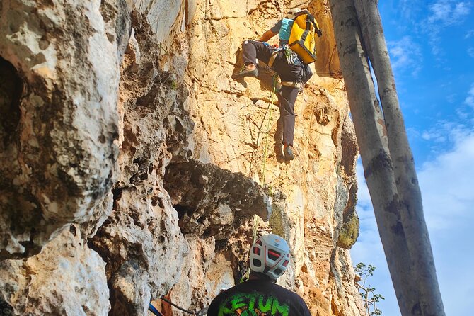 Half Day Guided Multi-Pitch Climbing in Gunung Keriang - Practical Tips and Considerations
