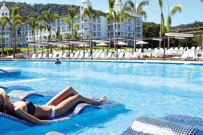 Transfer Service From Liberia Airport To Riu Palace & Riu Guanacaste Costa Rica - Who Should Consider This Transfer?