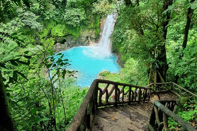 Rio Celeste Waterfalls Volcano and Sloths - Key Points