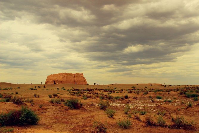 All Inclusive Private Day Trip to Jade Gate Pass, Han Dynasty Great Wall Ruin, and Ghost City from Dunhuang - Key Points