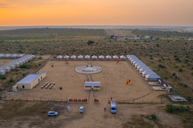 Overnight Stay in a luxury Camp with a cultural show & dinner. - Key Points