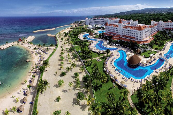 Montego Bay Airport and Grand Bahia Principe Private Shuttle - An Overview of the Montego Bay Airport Private Shuttle