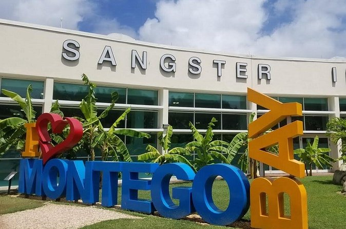 Private Transfers from Montego Bay Airport to Runaway Bay Hotels - Who Should Book This Transfer?