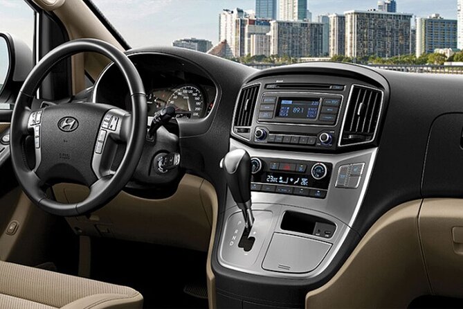 Private Transfer Papeete Urban Area to Tahiti Airport PPT by Van - What About Luggage?