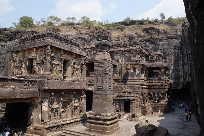 2-days Ajanta Ellora tour package by private cab from Aurangabad - FAQ