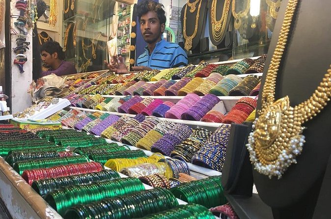 Mysuru through it's Markets - Final Stop: Mysuru Palace