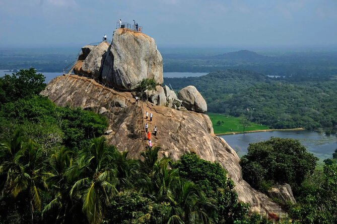 Anuradhapura Day Tour From Sigiriya - Discovering Anuradhapura: An Ancient Kingdom in Modern Sri Lanka