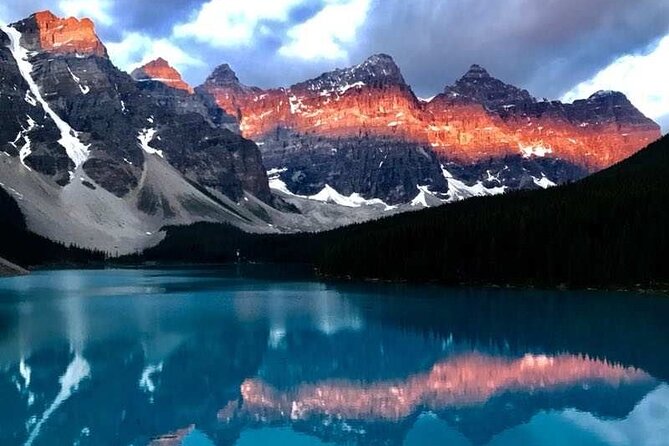 Banff National Park Moraine Lake and Lake Louise Explorer Tour - Detailed Breakdown of the Itinerary