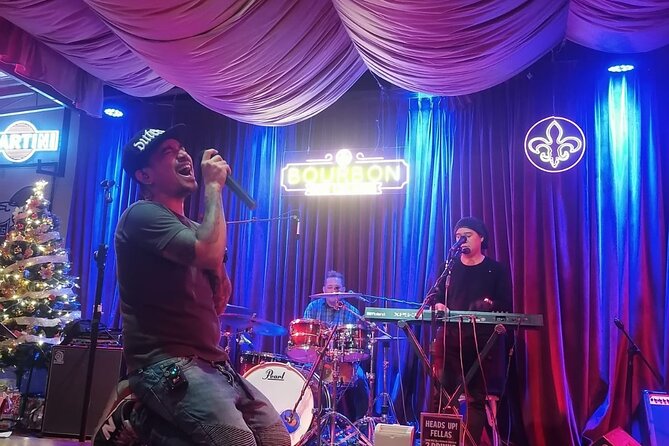 Makati : Pubcrawl Midget boxing rooftop music and gogo clubs - The Value and Practicalities