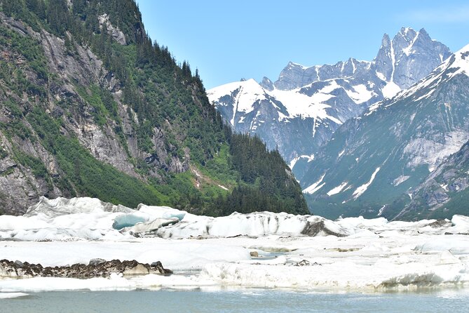 Stikine River Wilderness Tour - Shakes Lake: A Glacial Marvel