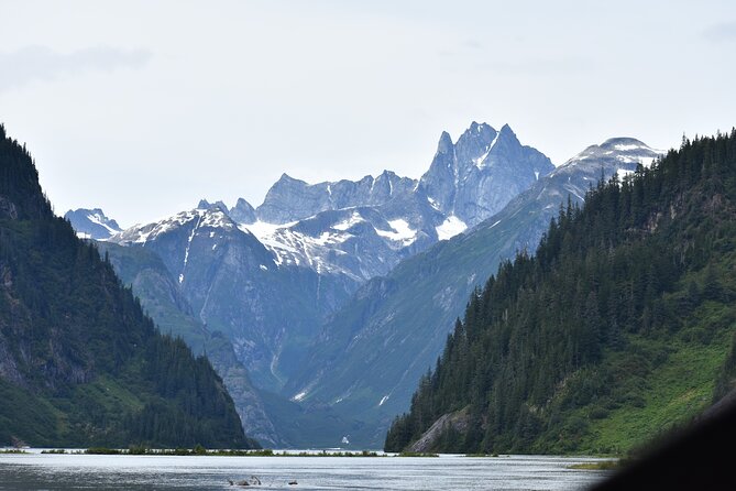 Stikine River Wilderness Tour - Comfort & Convenience Onboard