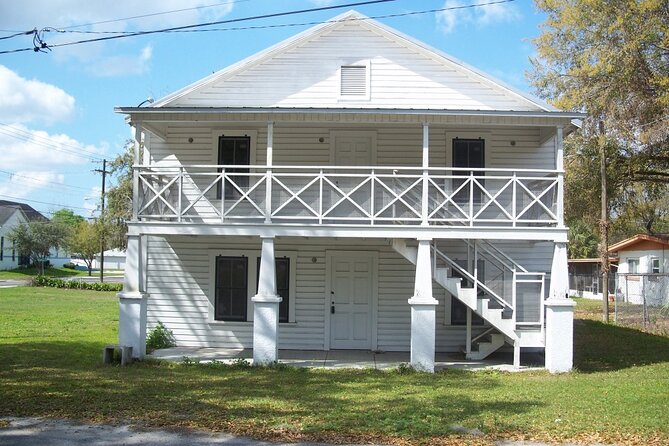 Self Guided Plant City Scavenger Hunt: The Strawberry Capital - In-Depth Review of the Plant City Scavenger Hunt