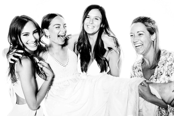 On-Site Photo Studio Experience for Events in Aruba - Key Points