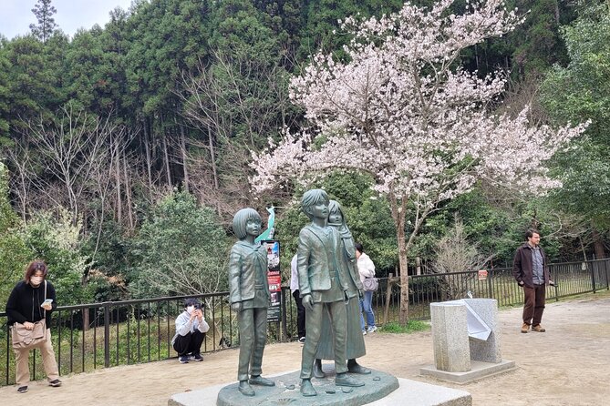Deluxe Private Tour: Hita, AOT Statues and Onsen from Fukuoka - Good To Know