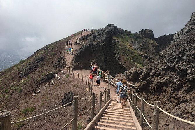 Daily Excursion Full Day 8 Hours ( Vesuvio Pompei) - Who Should Consider This Tour?