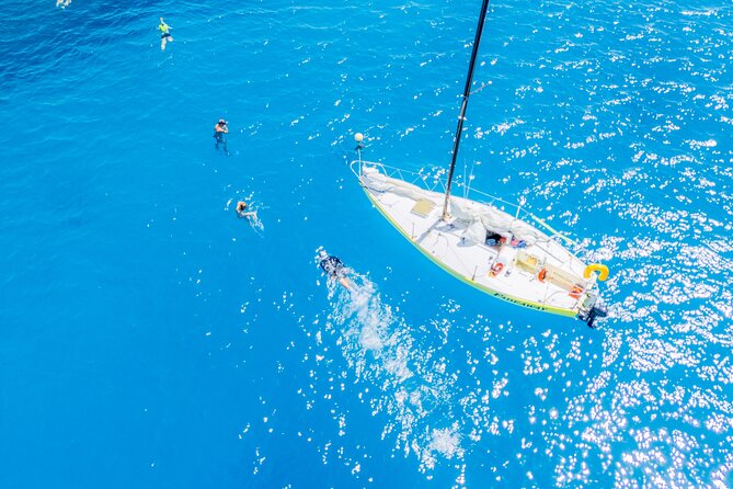 Barbados: Half-Day Private Charter on a J/24 Racing Sailboat - An In-Depth Look at the J/24 Sailing Adventure in Barbados