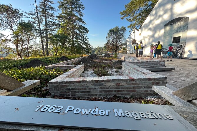 Paddling Esquimalt Harbor to Cole Island - Who Would Love This Experience?