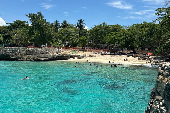 Santo Domingo must do; Los 3 Ojos, Boca Chica beach & more - Key Points