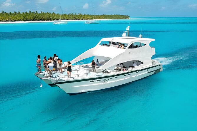 Isla Saona Private Full-Day Catamaran Experience - Key Points