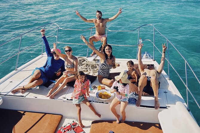 Private Boat and Snorkeling with Open Bar - Key Points