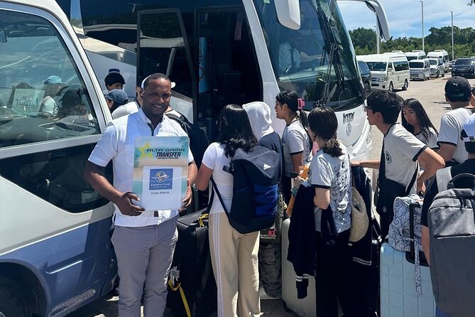 Punta Cana to Uvero Alto Minivan Airport Transfers - Vehicle Comfort and Safety Features