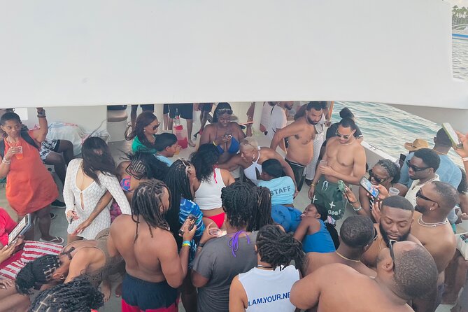 Punta cana Hip Hop Party Boat & Live DJ and Unlimited Drinks - Analyzing the Value and Experience