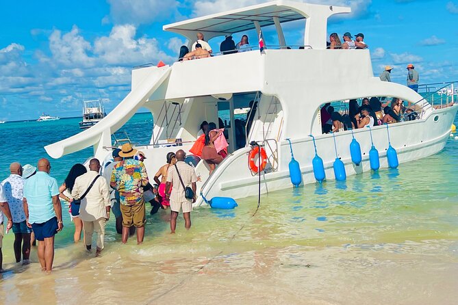 Punta cana Hip Hop Party Boat & Live DJ and Unlimited Drinks - Punta Cana Hip Hop Party Boat & Live DJ and Unlimited Drinks: A Fun-Filled Water Adventure