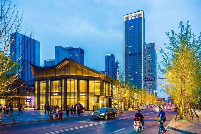 Chengdu Food Tour with Wenshu Yuan Monastery Visit - Street Food and Local Life