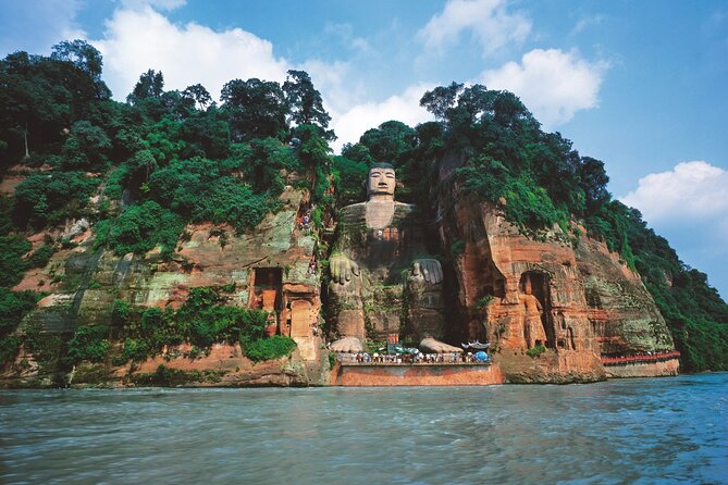 Chengdu Panda Park Bus Tour with Option Leshan Giant Buddha - What’s Included and What to Consider