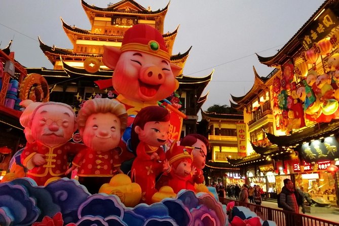 Shanghai Private Night Tour with Dim Sum Dinner - A Closer Look at the Shanghai Night Tour