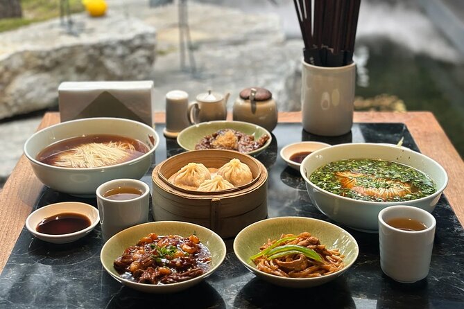 Seat in coach Night Scenery in Shanghai and Shanghai Dinsum Taste - FAQs  