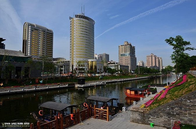 Private Transfer with Guide: Xi'an International Airport to Xian Hotel - What Past Travelers Say