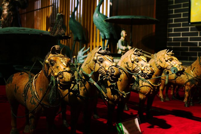 Private Xian Highlight Tour: 6 Hours Terracotta Warriors and Local Snack - A Close-Up Look at the Tour: From the Terracotta Warriors to Local Flavors