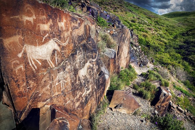 Ancient petroglyphs of Tanbaly - UNESCO World Heritage - Exploring the Ancient Petroglyphs of Tanbaly: A Truly Unique Kazakh Experience