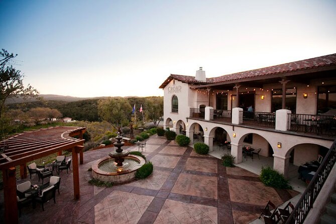 Semi-Private, Modified Hop-On Hop-Off Wine Tasting Tour from Morro and Cayucos - Exploring the Paso Robles Wine Country: A Comprehensive Review