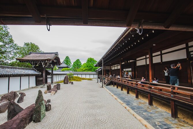 Kyoto The Iconic Fushimi Inari Shrine and Hidden Gems - Practical Aspects of the Tour