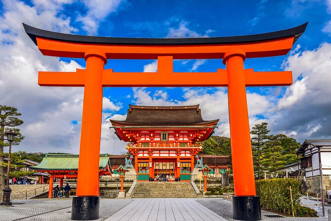 Kyoto Fushimi Inari Taisha Walking Tour with Audioguide - The Route and Experience