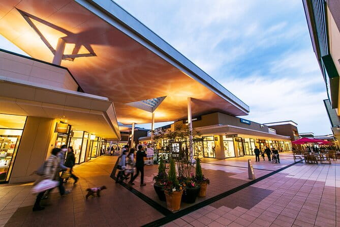 Shiga Autumn Experience Shopping and Ropeway Bus Tour from Kyoto - Practical Aspects and What to Expect