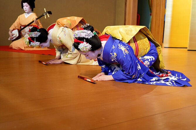Authentic Maiko ExperienceKyoto Dinner (Free drink) at Noh Stage - Good To Know