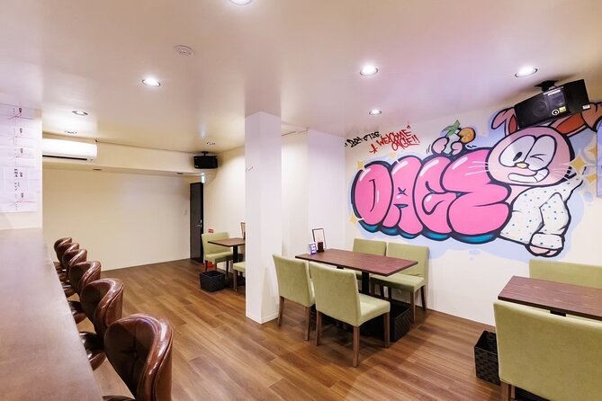 Experience of pairing sake tasting with snacks in Kyoto - A Closer Look at the Kyoto Sake Tasting Experience