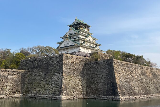Osaka Castle Tower Guided Tour in 90 Minutes - Group Tour - A Detailed Look at the Osaka Castle Guided Tour