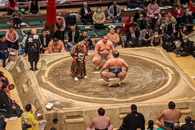 Osaka Sumo Tournament Entry Ticket and Guided Tour - The Shopping Experience and Souvenirs  