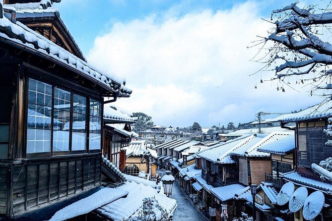 Osaka / Kyoto: Kinkaku-ji, Kiyomizu-dera Temple, Sannenzaka & Uji - A Deep Dive into the Kyoto / Uji Day Tour