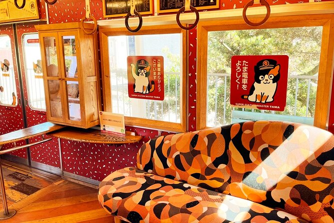 Osaka Wakayama Cat Train, Seafood market, Hot Springs Tour - The Sum Up