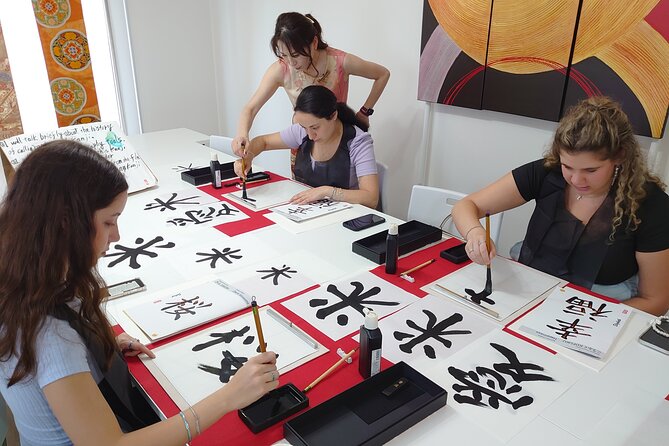 Traditional Calligraphy Experience near Dotonbori - Key Points