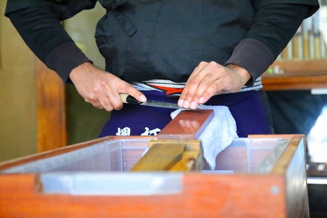 Sharpen Japanese Knives in Osaka - Key Points